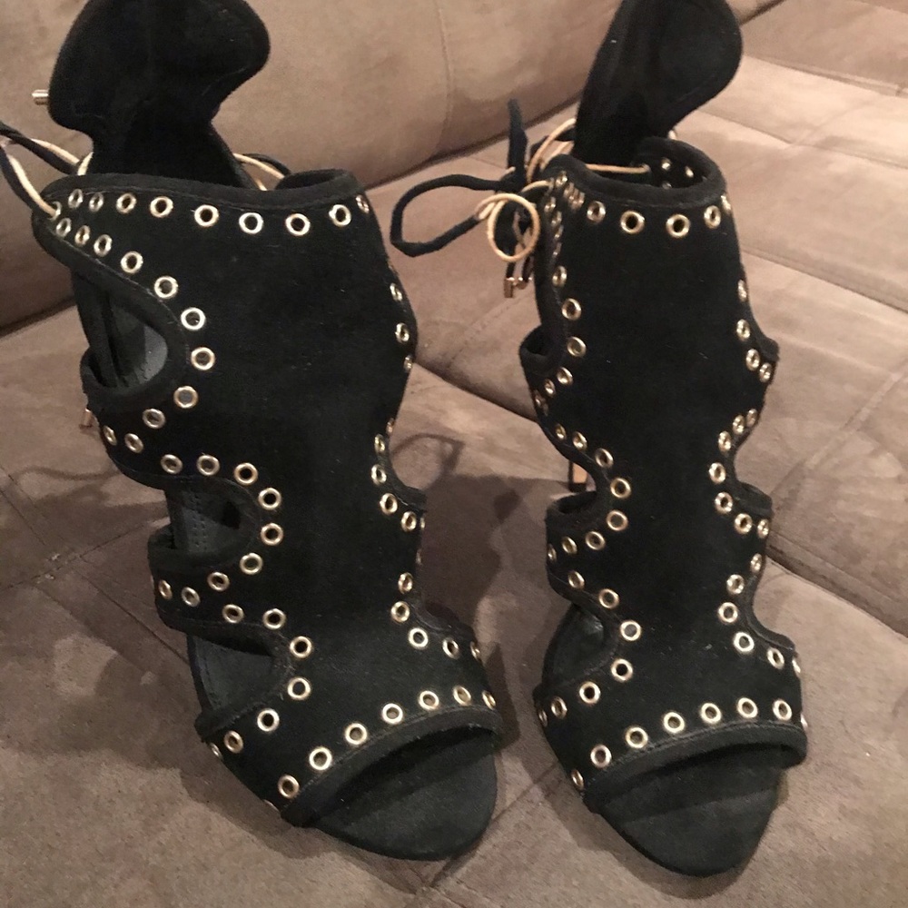 Top Shop, black high heels, open-toe, with gold accents